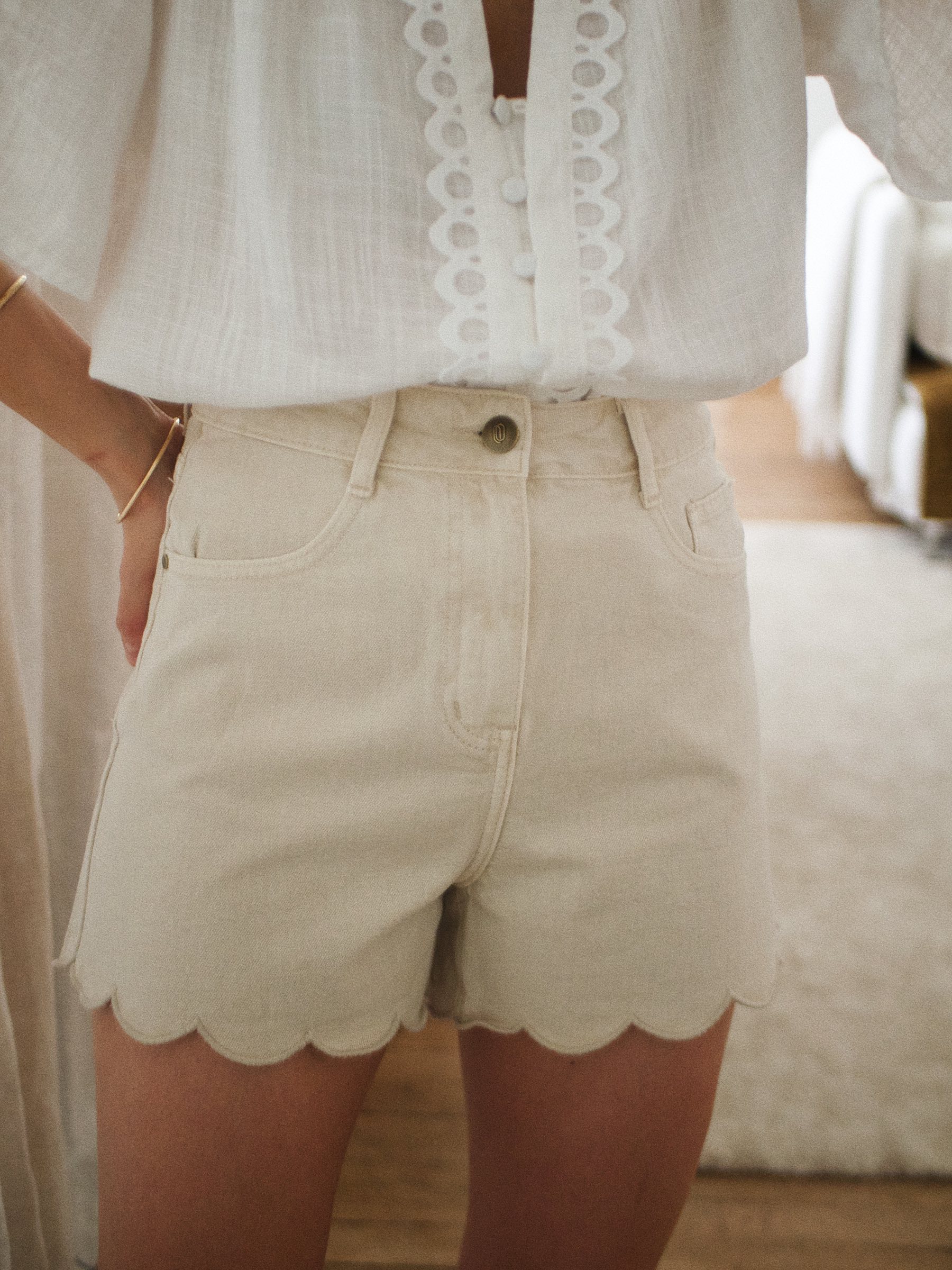 Short Alois beige 2