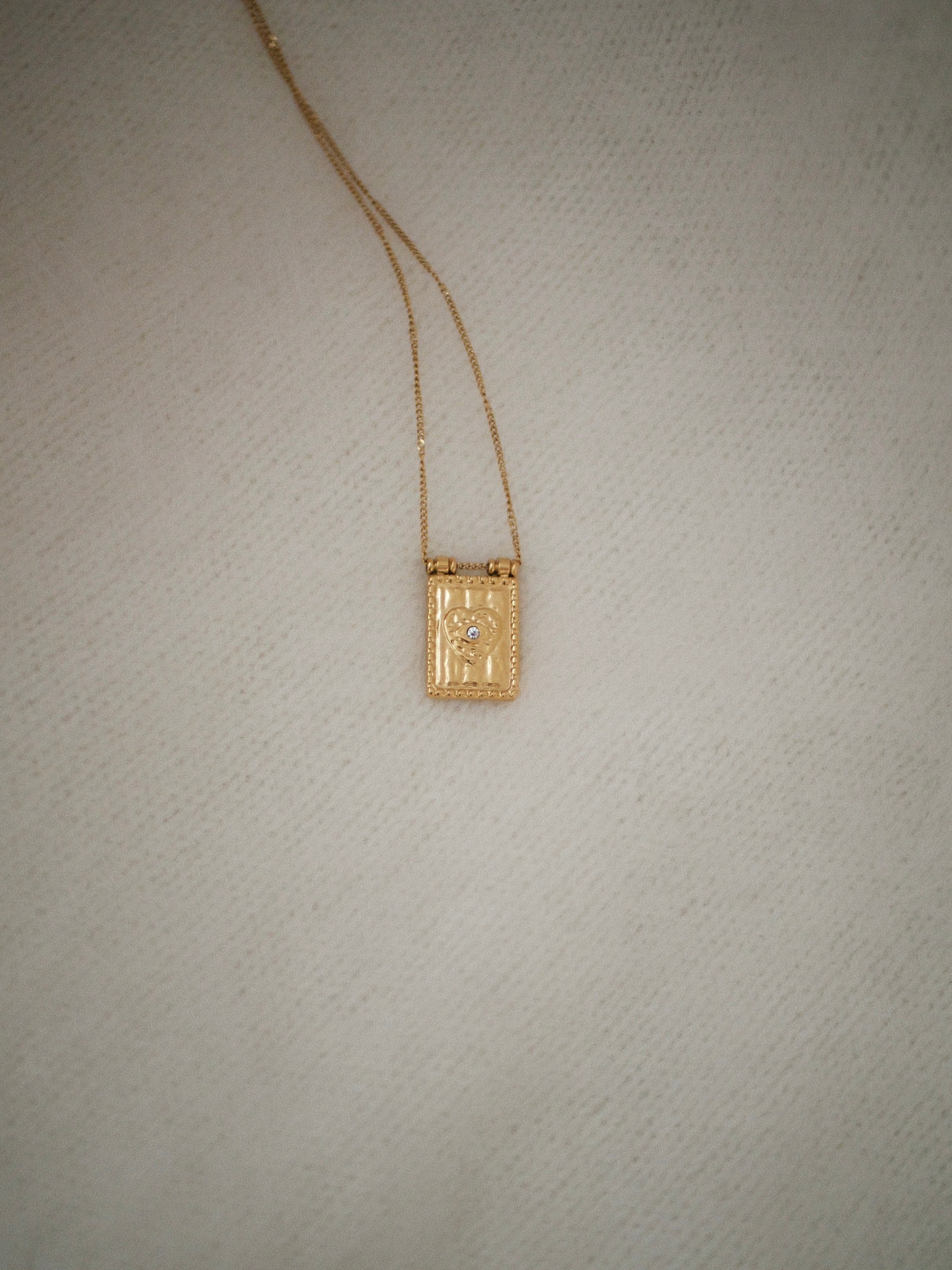 Collier Rape 5 Collier Rape 5
