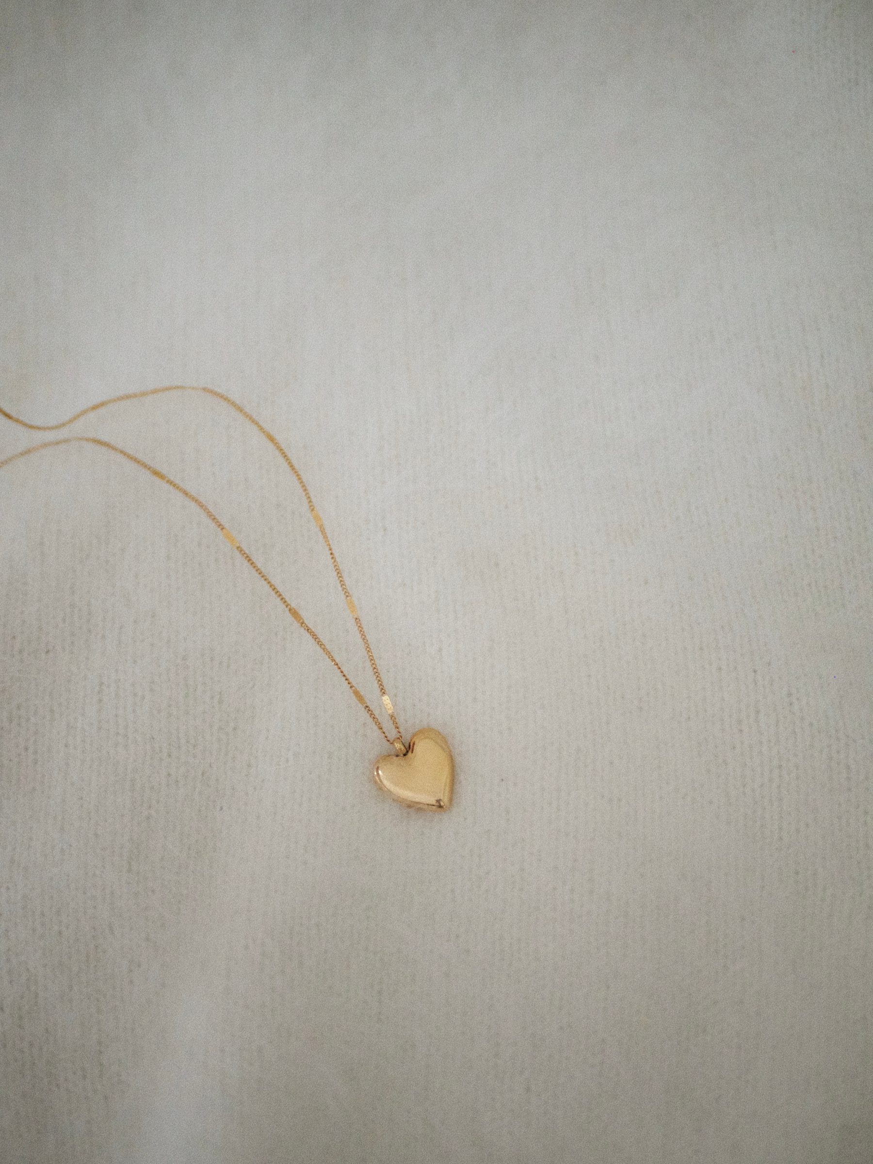 Collier Dove 2 Collier Dove 2